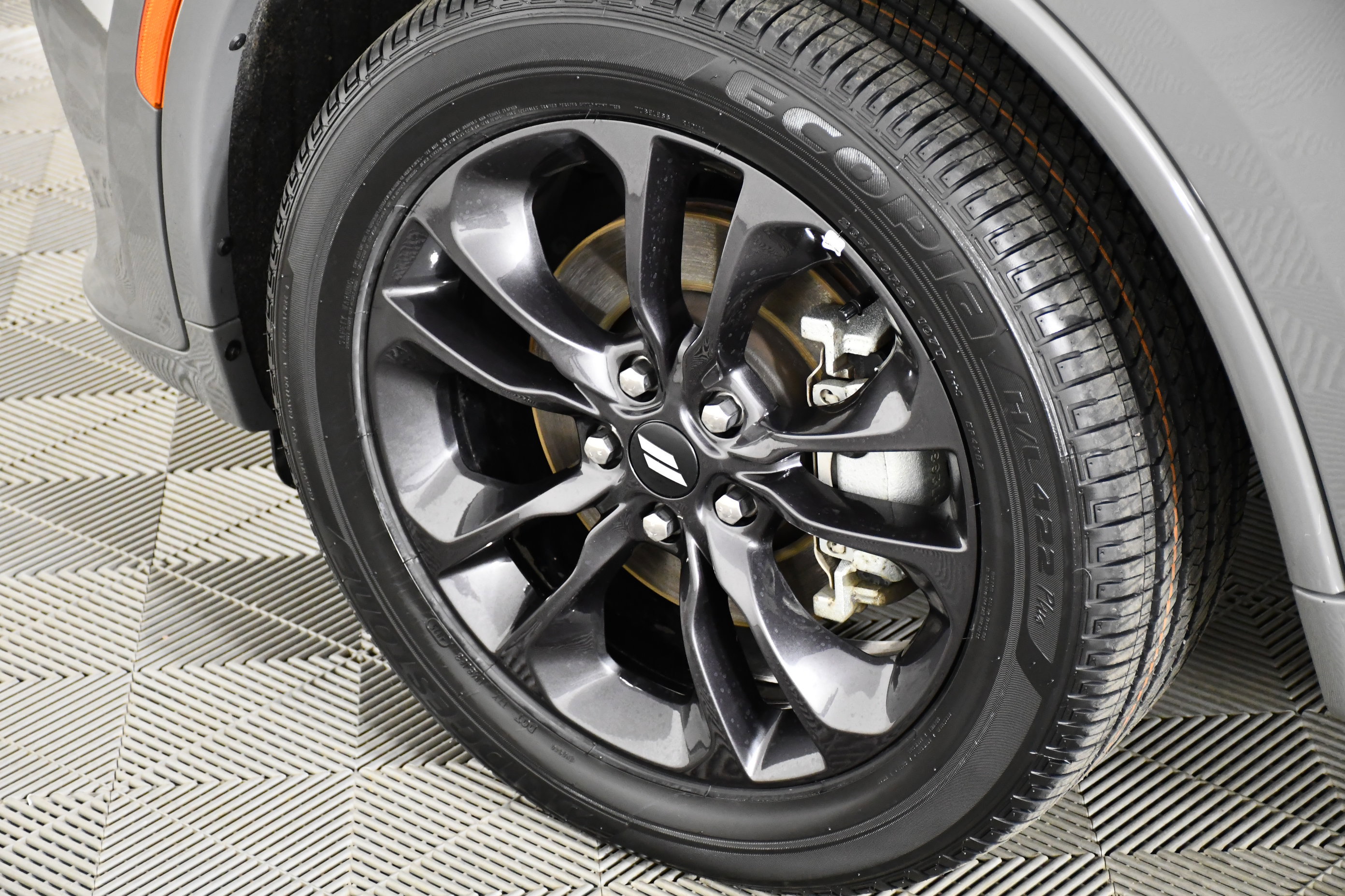 Used 2025 Dodge Durango GT image 40