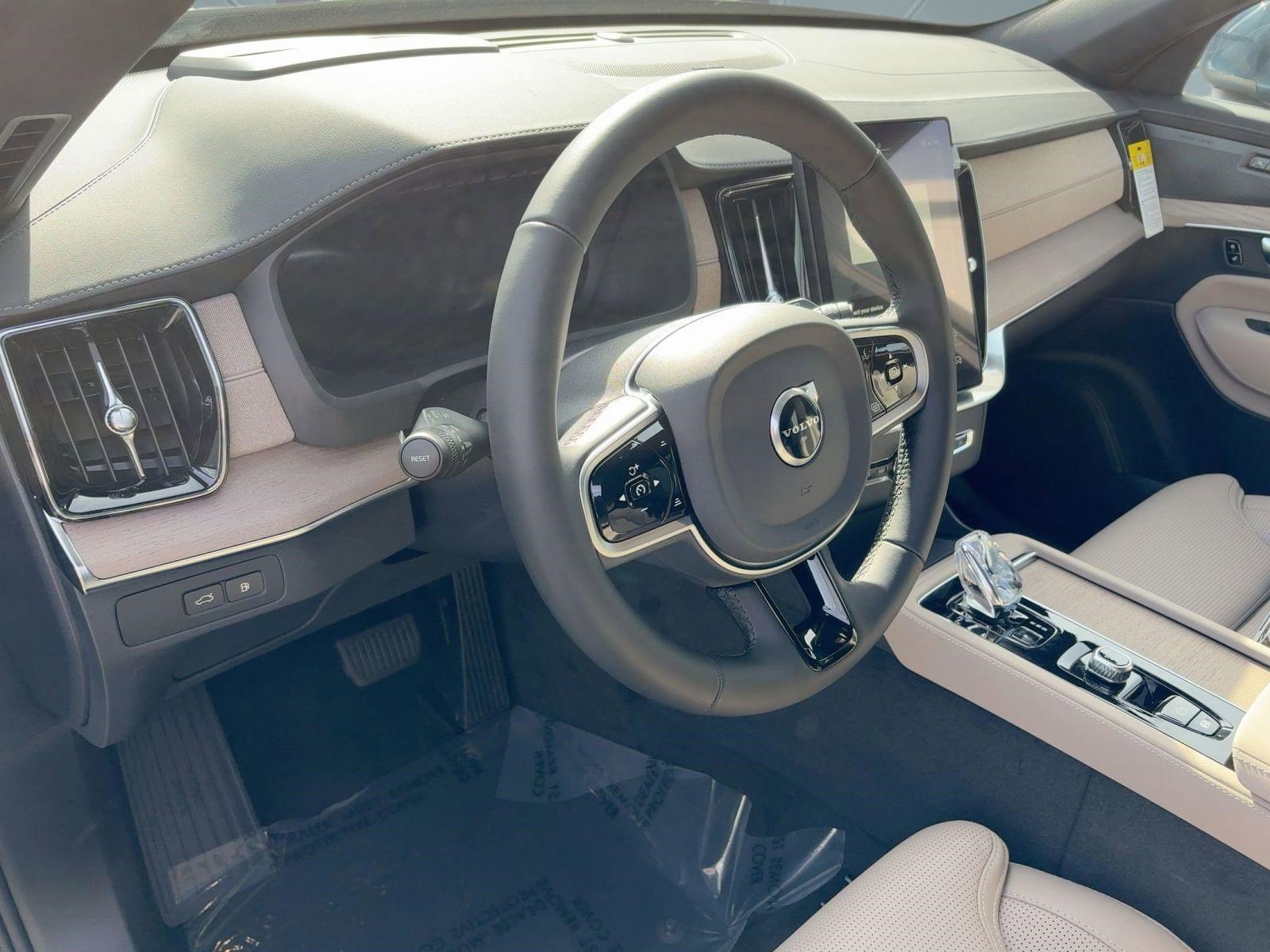 New 2026 Volvo XC90 T8 Ultra image 4