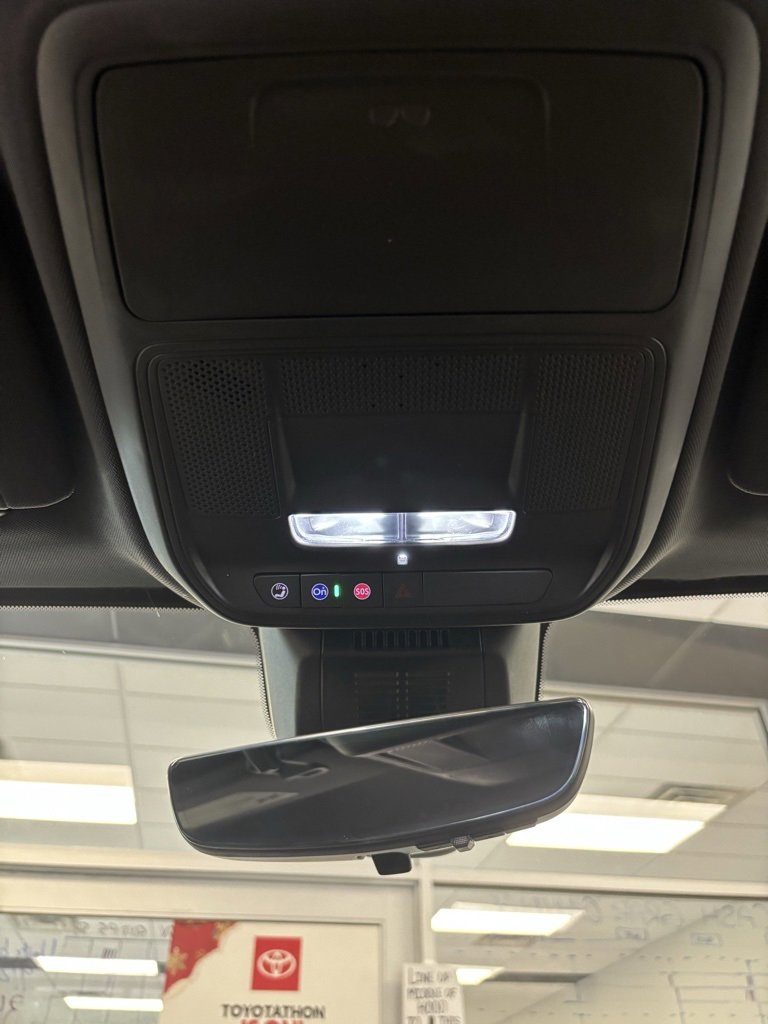 Certified 2025 Chevrolet Equinox ACTIV w/ Safety and Technology Package image 17