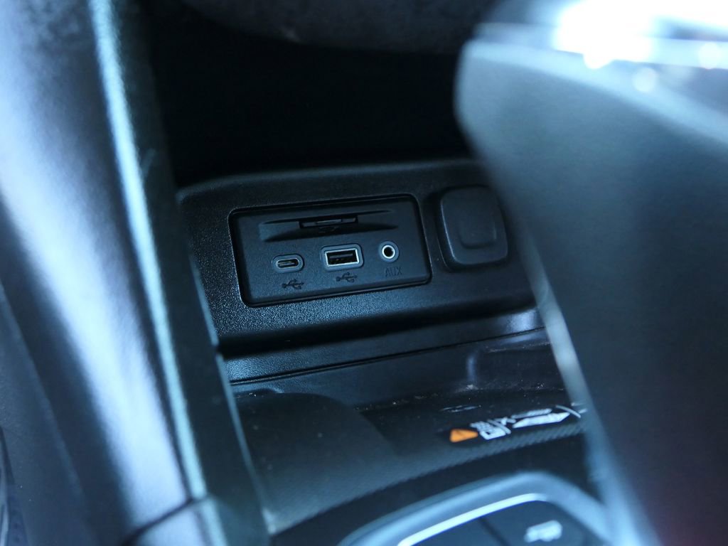 Used 2020 Chevrolet Equinox Premier w/ Premier Redline Edition image 24