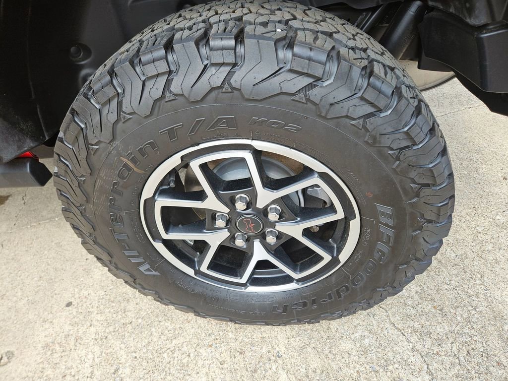 Used 2025 Jeep Wrangler Unlimited Rubicon image 23