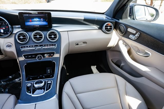 Used 2019 Mercedes-Benz C 300 Sedan image 18