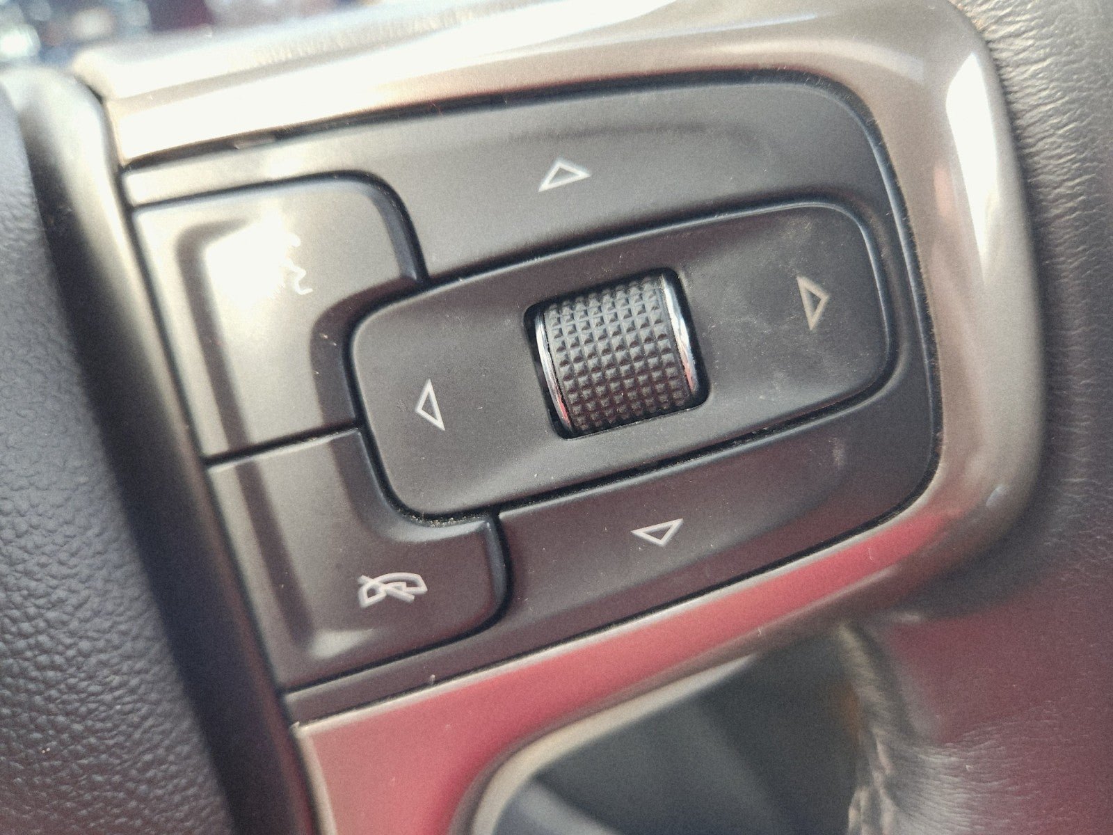 Used 2023 Chevrolet Silverado 1500 High Country w/ High Country Premium Package AWD/4WD image 45