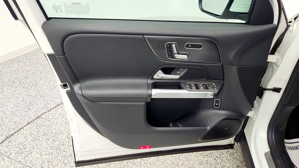 Used 2024 Mercedes-Benz EQB 250+ image 11
