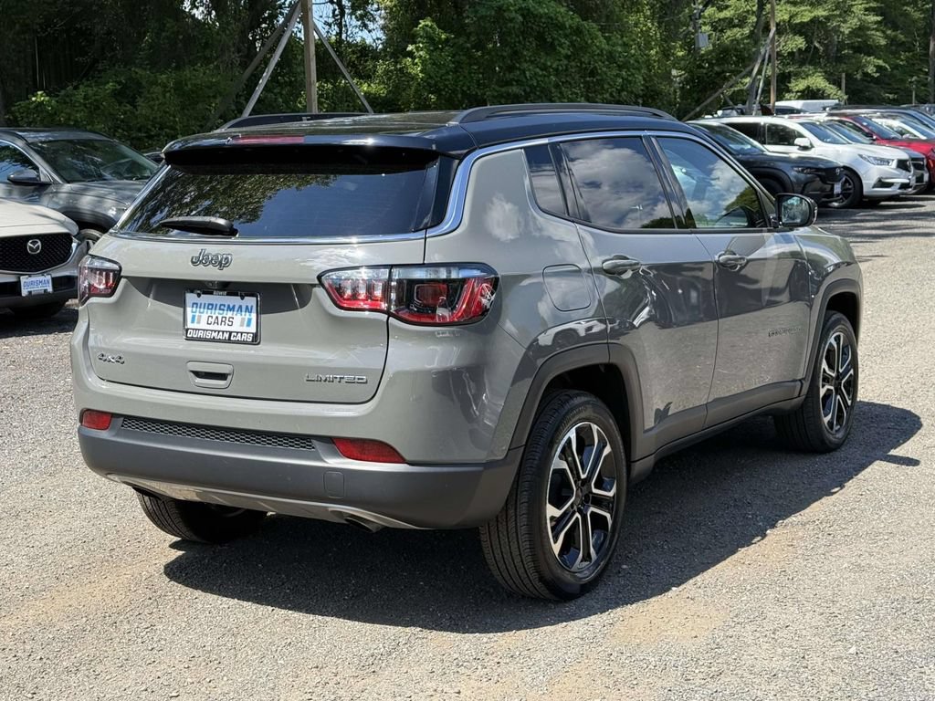 Used 2023 Jeep Compass Limited AWD/4WD image 2
