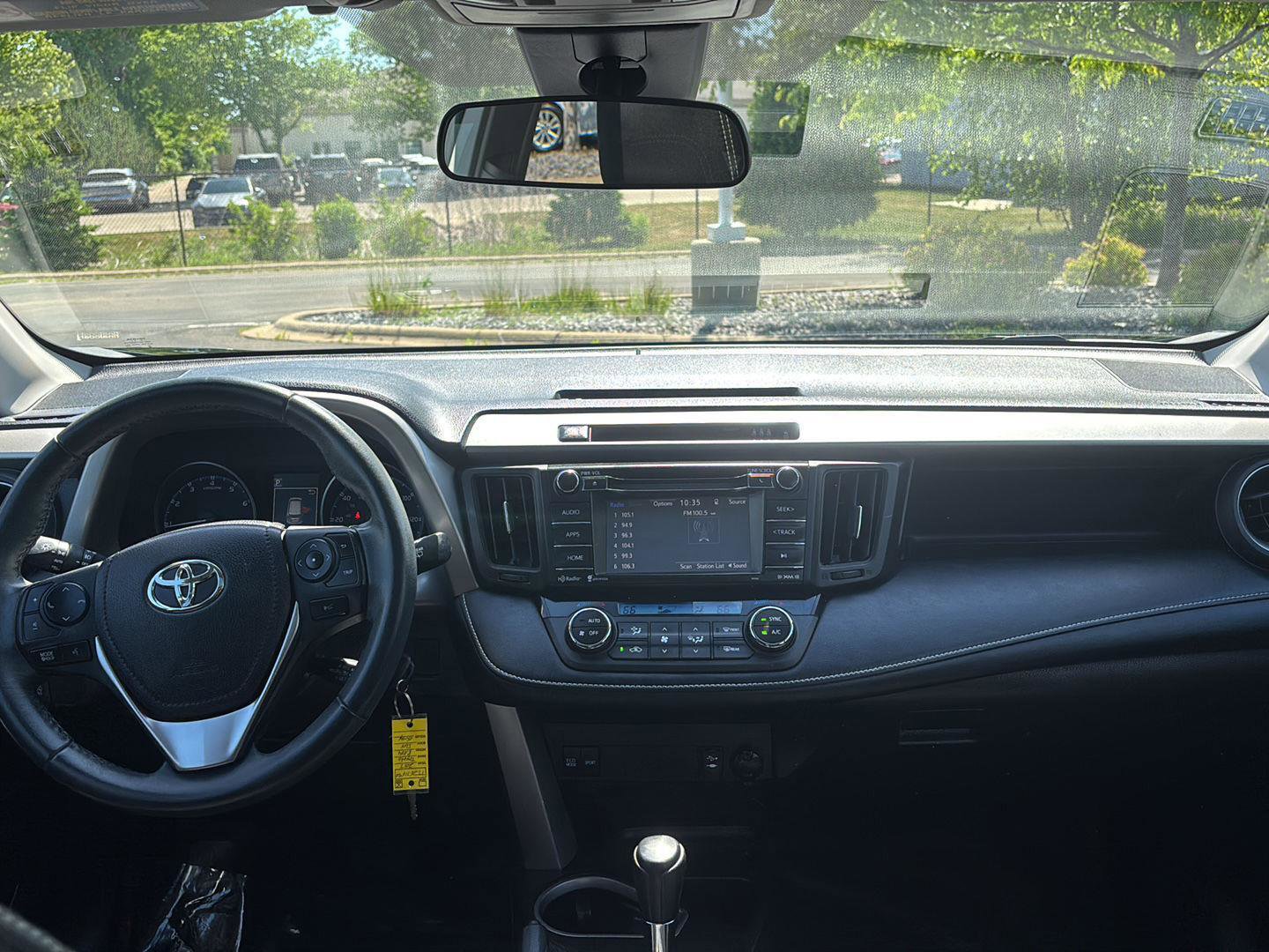 Used 2017 Toyota RAV4 XLE w/ Plus Special Value Package AWD/4WD image 19