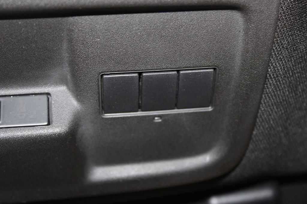 Used 2015 Chevrolet Camaro SS RWD image 35