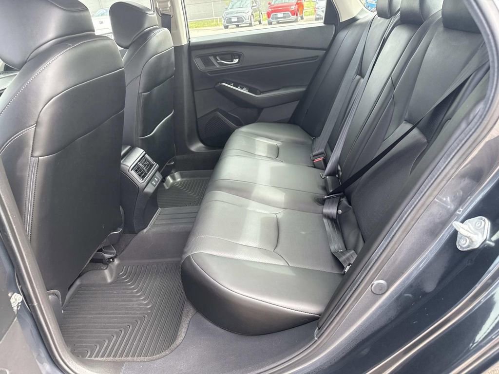 Used 2024 Honda Accord Touring image 11