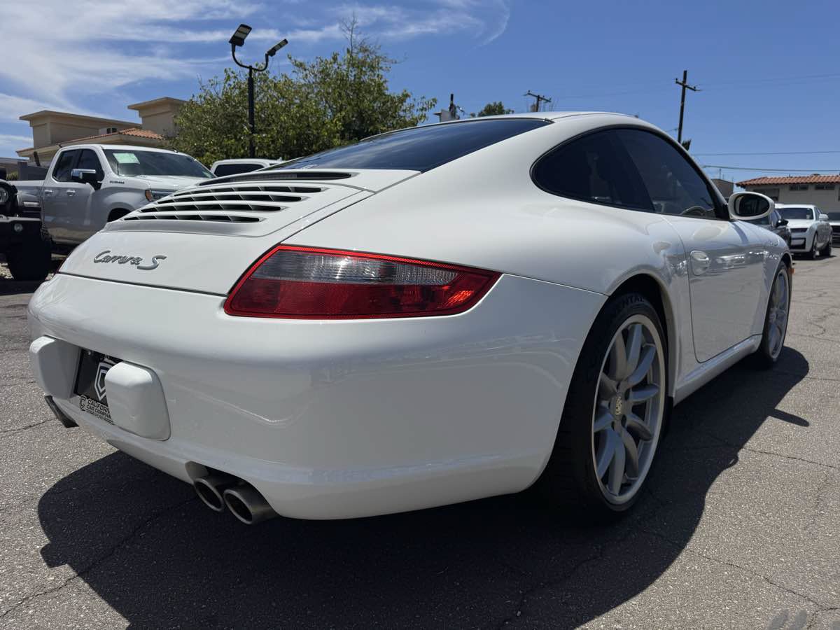 Used 2006 Porsche 911 Carrera S RWD image 8