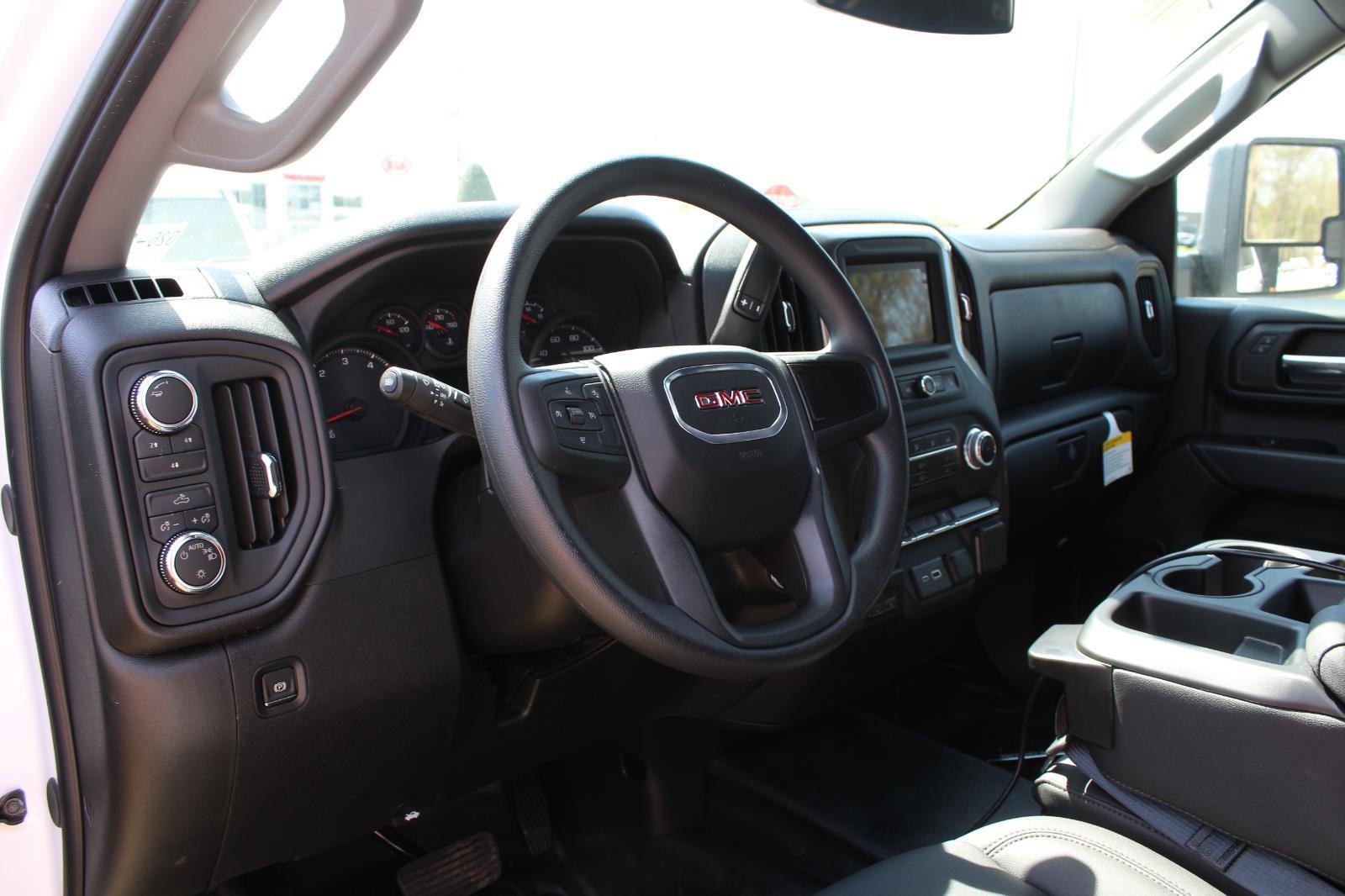 New 2026 GMC Sierra 3500 Pro w/ Convenience Package image 12