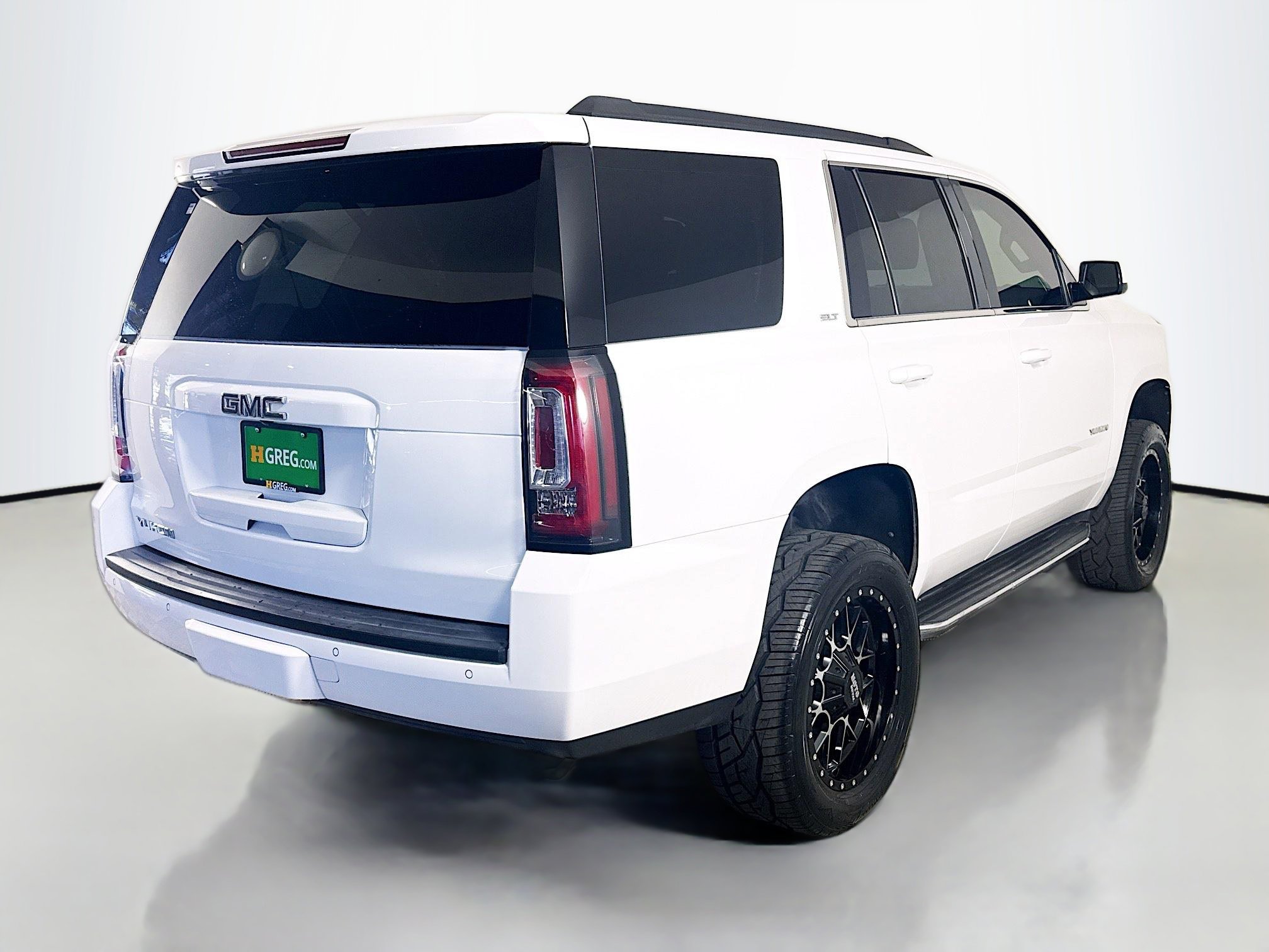 Used 2018 GMC Yukon SLT w/ HD Trailering Package image 10