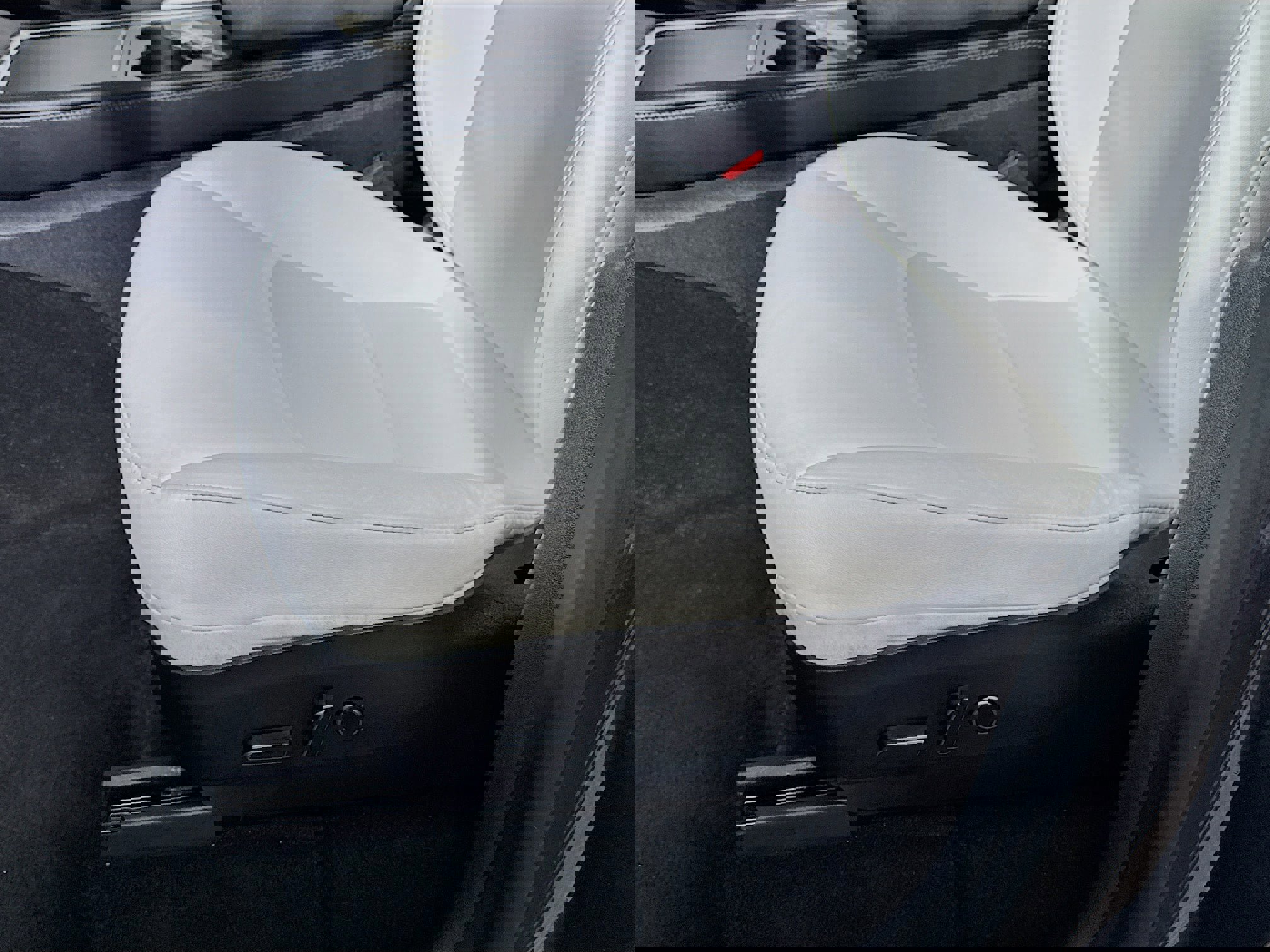 Used 2021 Tesla Model Y Long Range image 17