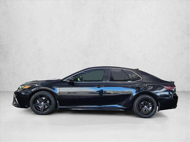 Used 2021 Toyota Camry SE FWD image 3