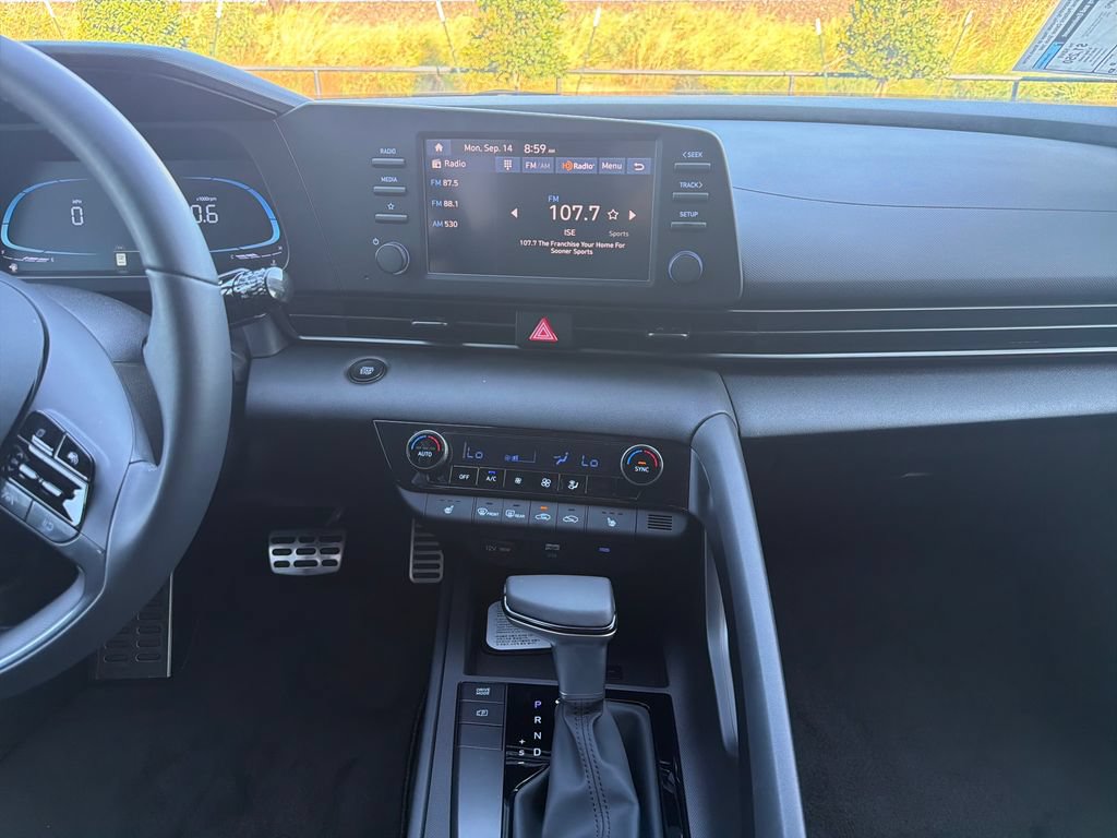New 2026 Hyundai Elantra SEL Sport FWD image 27