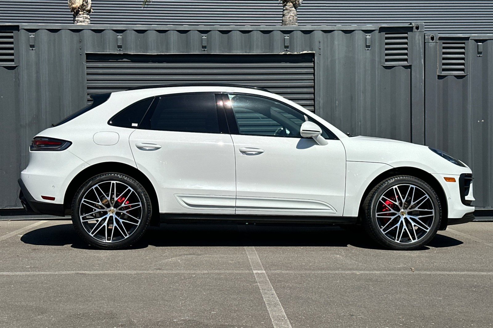 Certified 2023 Porsche Macan S AWD/4WD image 9
