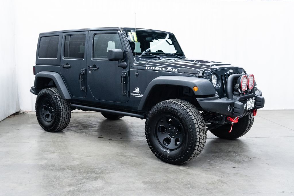 Used 2017 Jeep Wrangler Unlimited Rubicon w/ Connectivity Group AWD/4WD image 1
