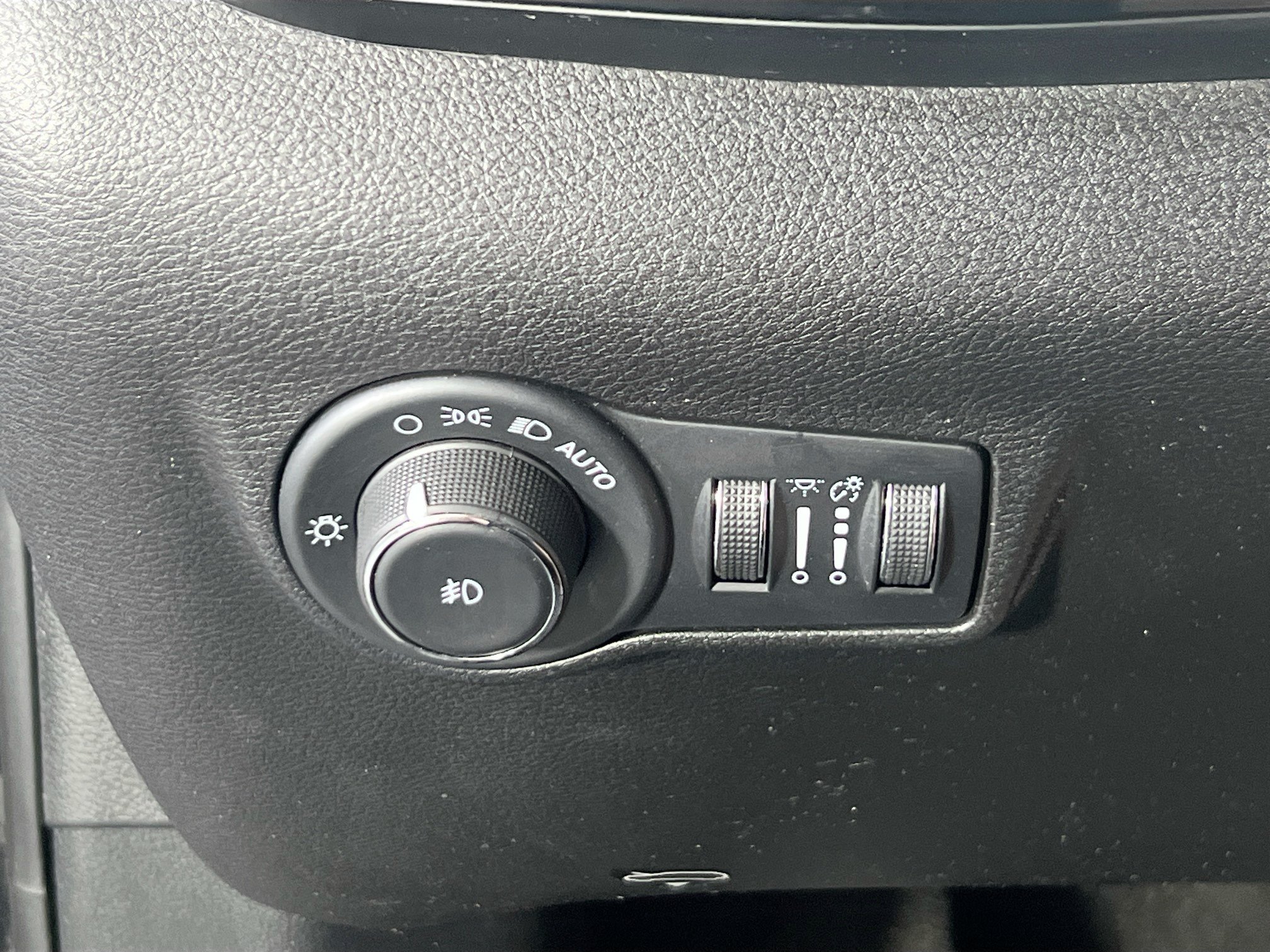 Used 2022 Jeep Compass Trailhawk AWD/4WD image 10