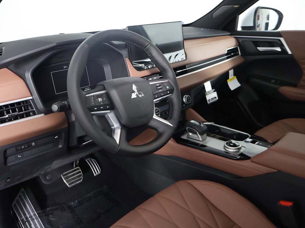 New 2026 Mitsubishi Outlander SEL image 34