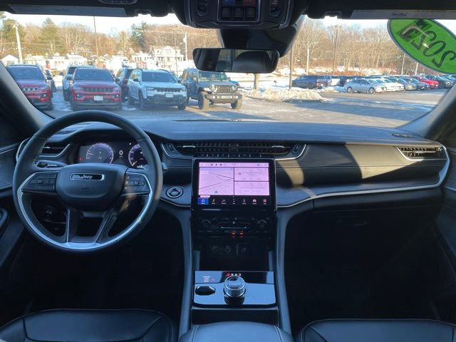 Used 2025 Jeep Grand Cherokee L Limited image 14