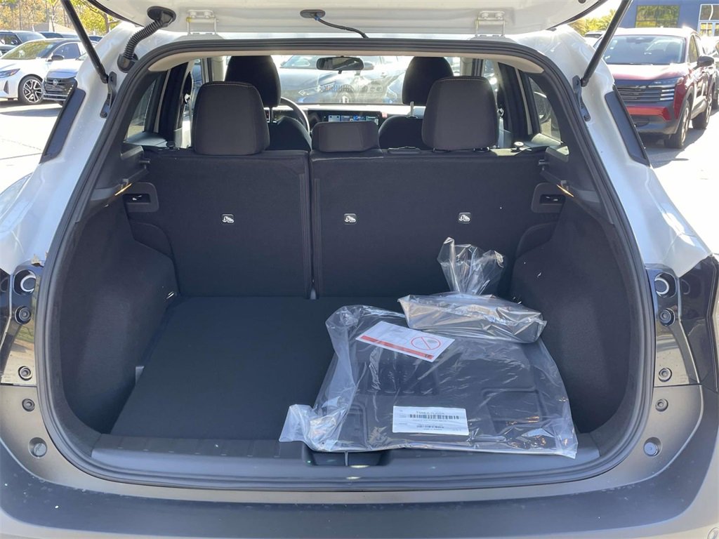 New 2026 Nissan Kicks SV image 7