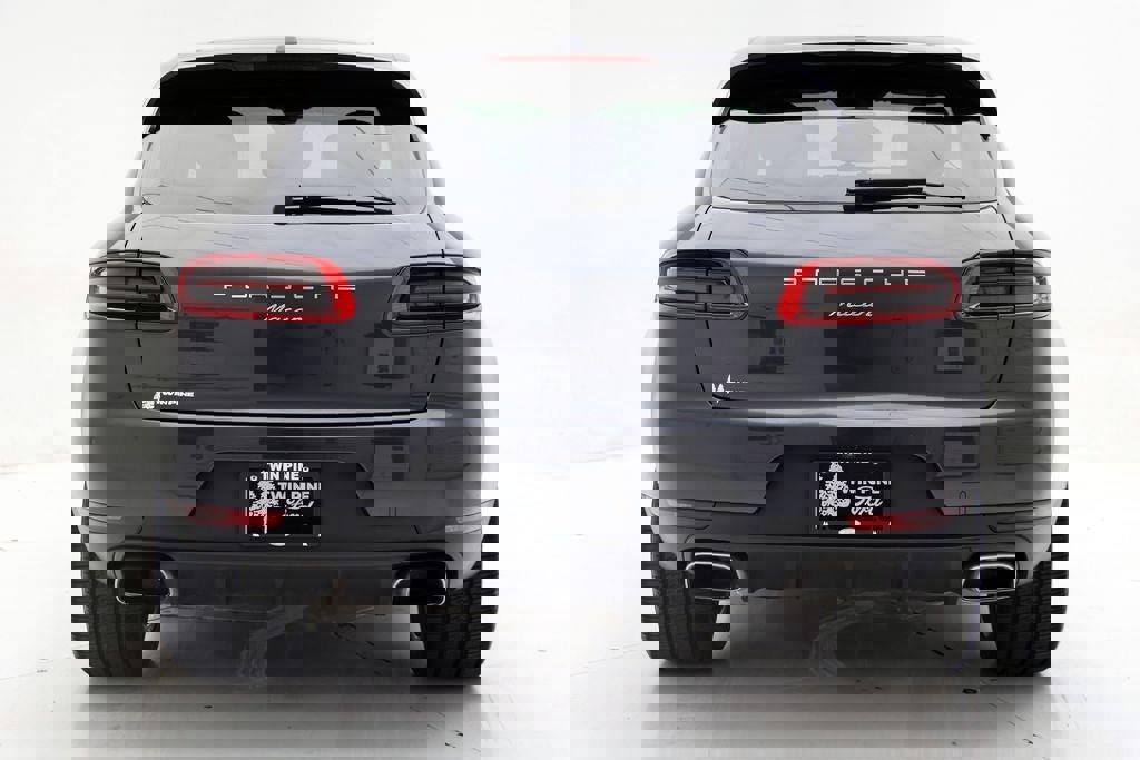 Used 2018 Porsche Macan image 8