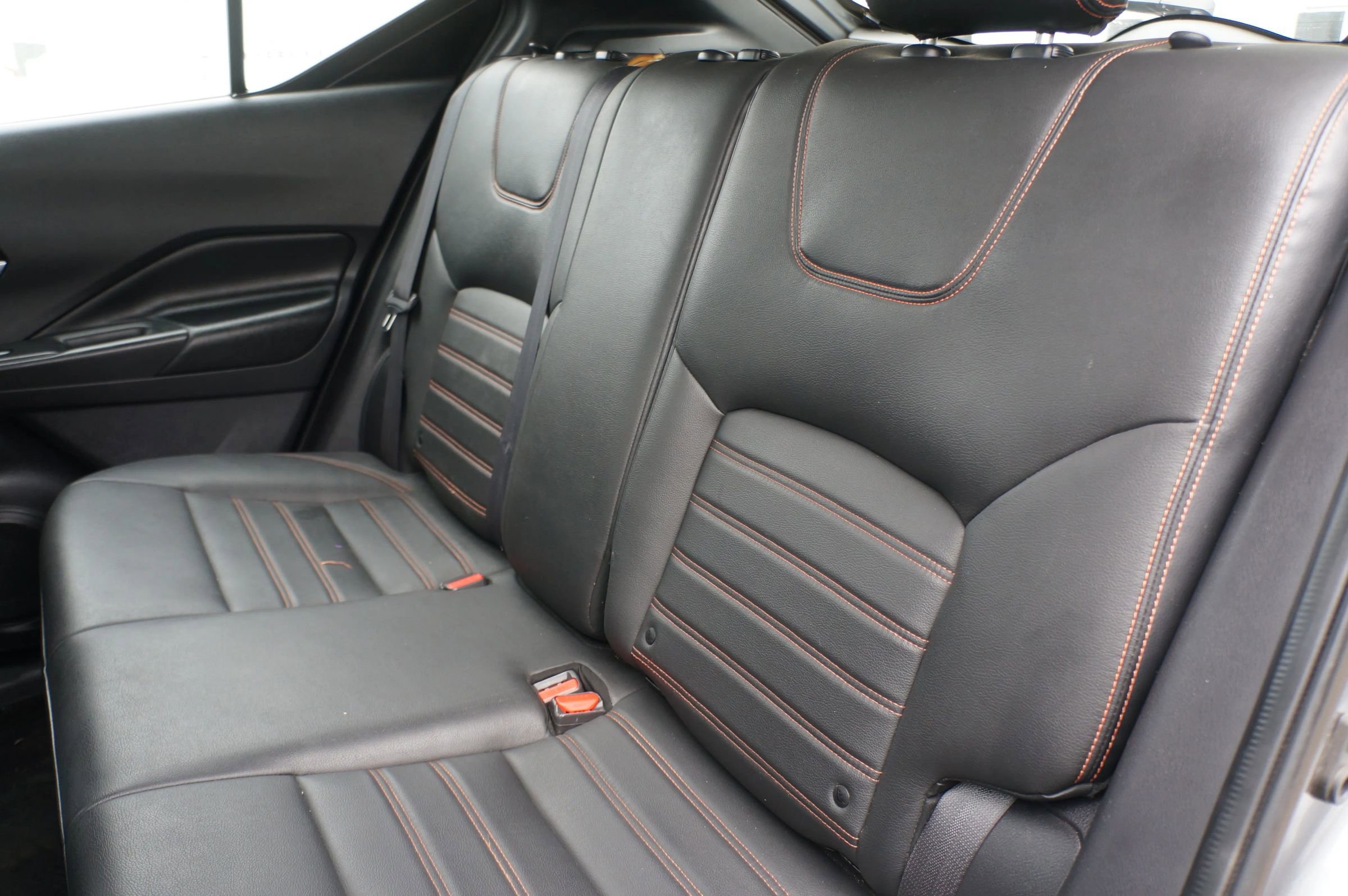 Used 2019 Nissan Kicks SR w/ SR Premium Package image 32