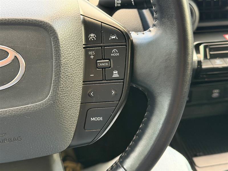 Used 2023 Toyota Prius LE FWD image 33
