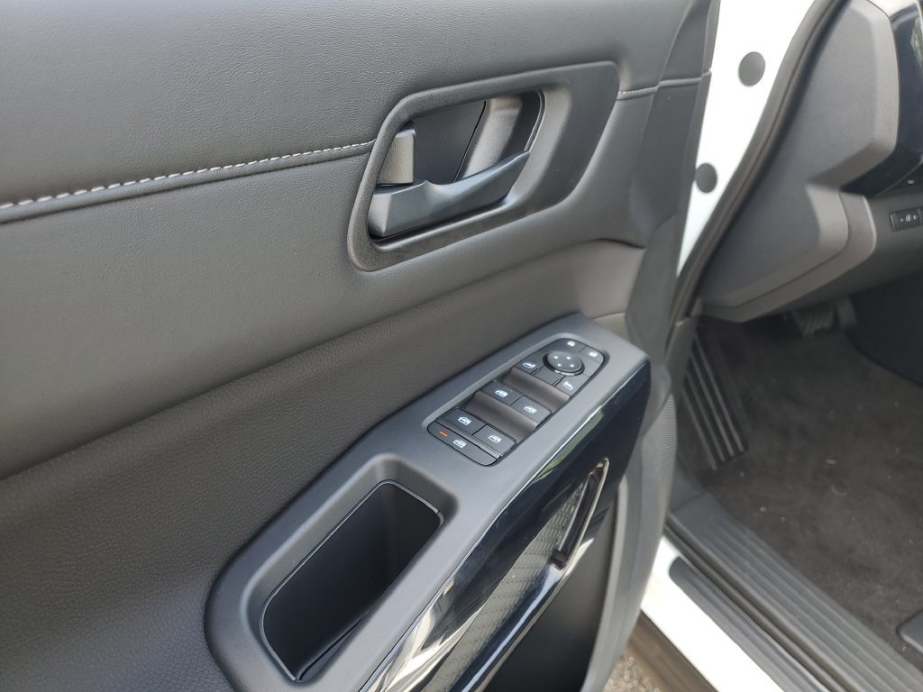 New 2026 Nissan Pathfinder SV FWD image 17