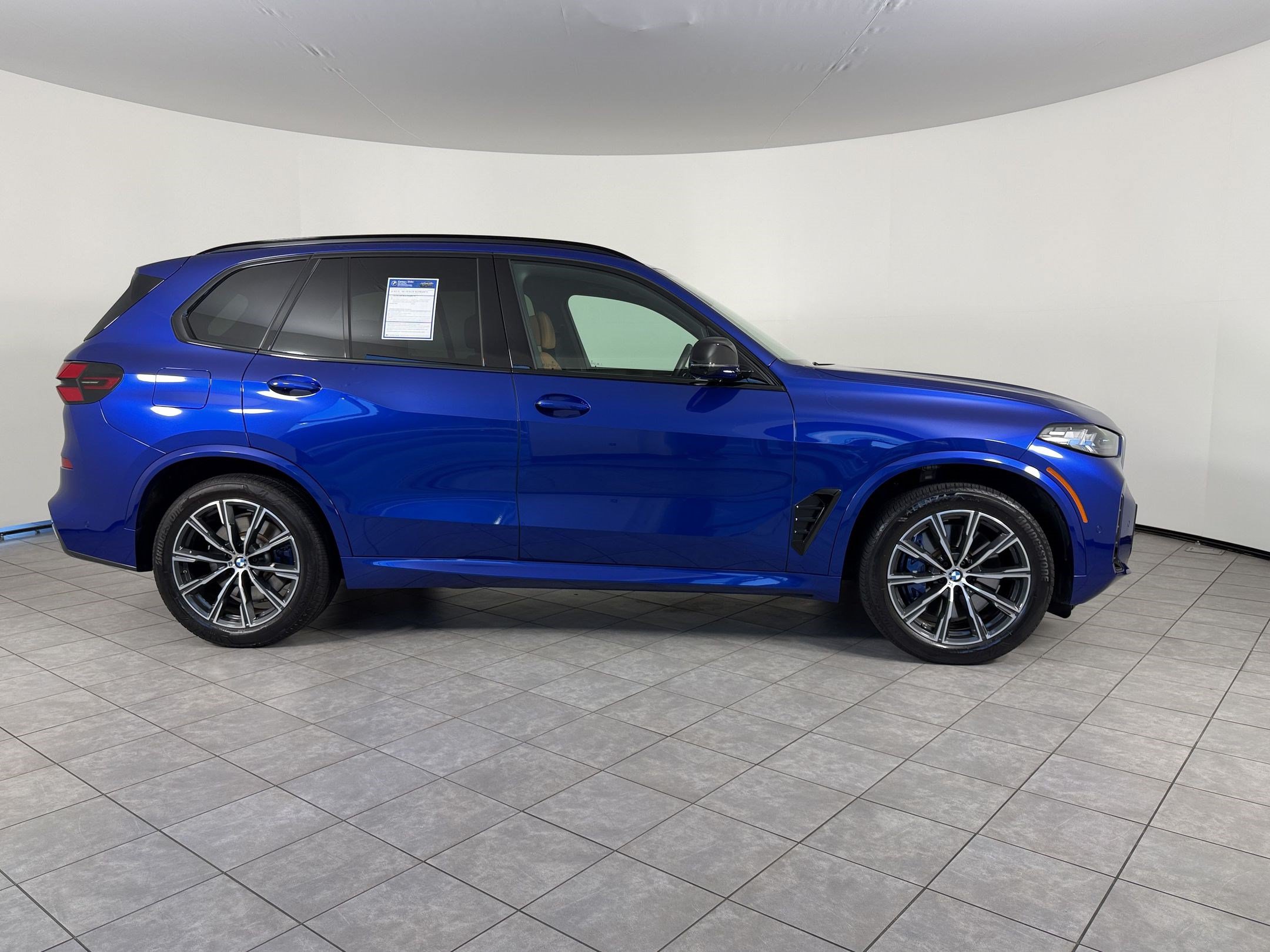 Certified 2025 BMW X5 M60i w/ Climate Comfort Package AWD/4WD image 8