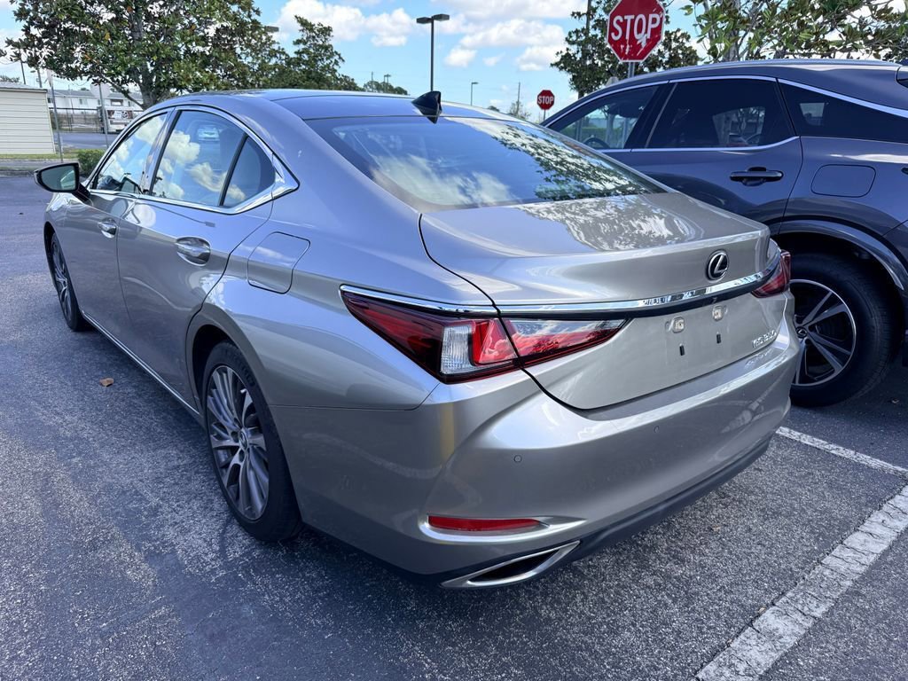 Used 2019 Lexus ES 350 350 Luxury w/ Accessory Package 2 image 2