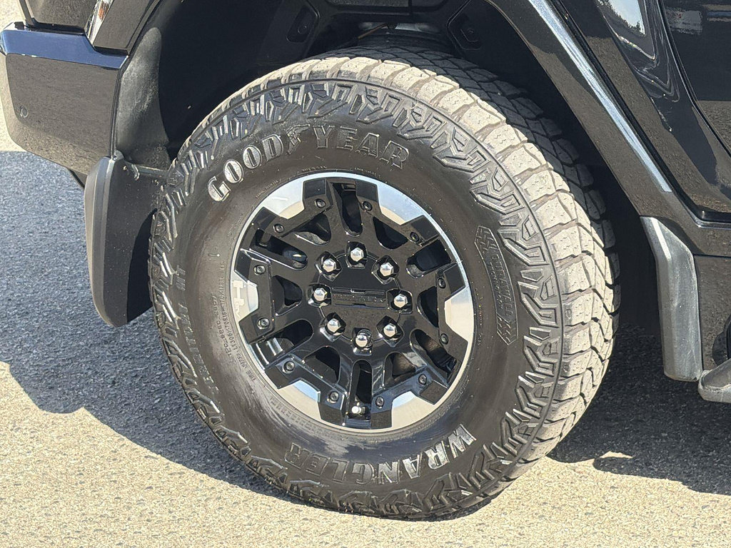 Used 2024 GMC Hummer EV 2X w/ Extreme Off-Road Package AWD/4WD image 32