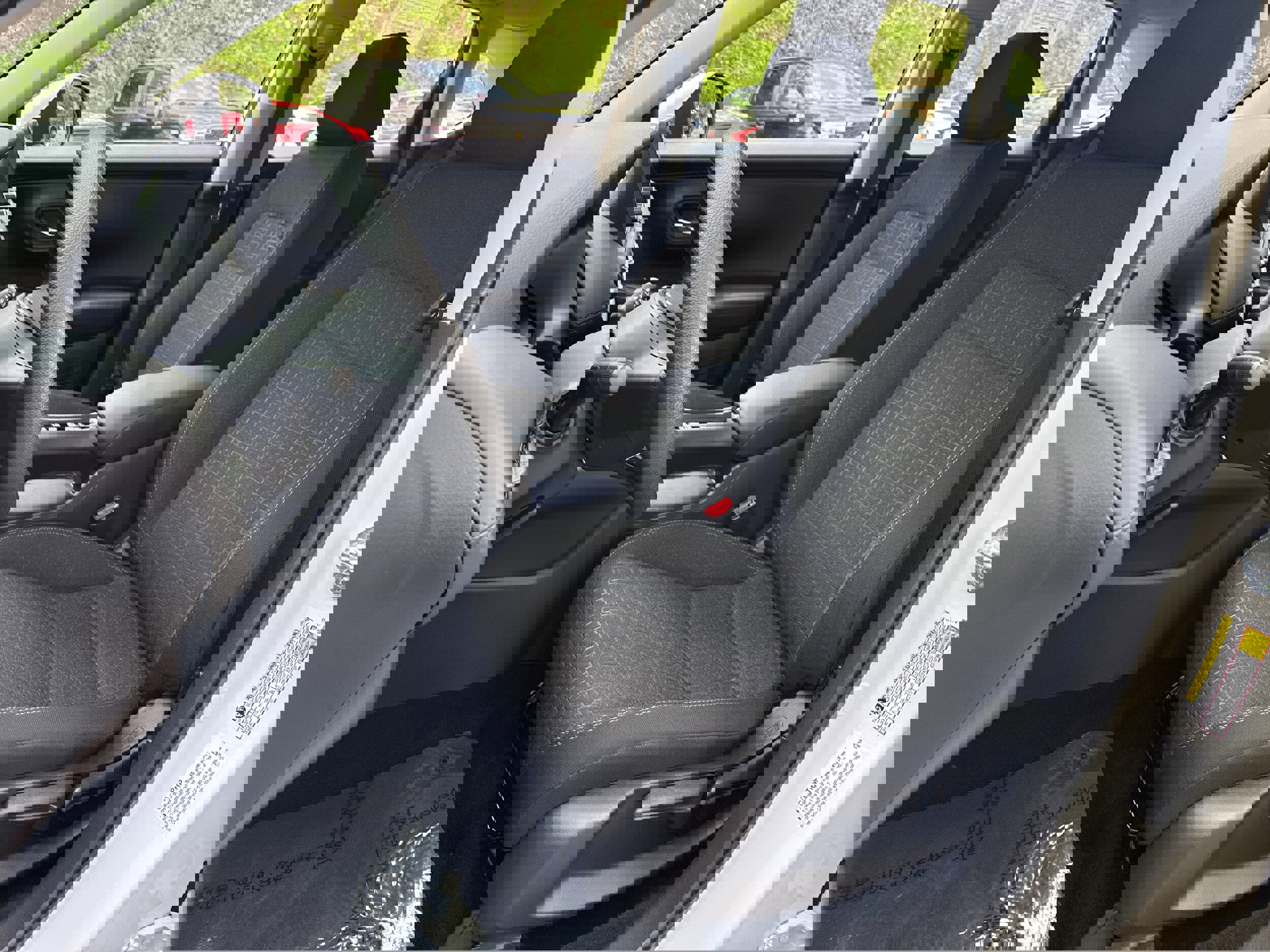 Used 2023 Honda HR-V LX image 5