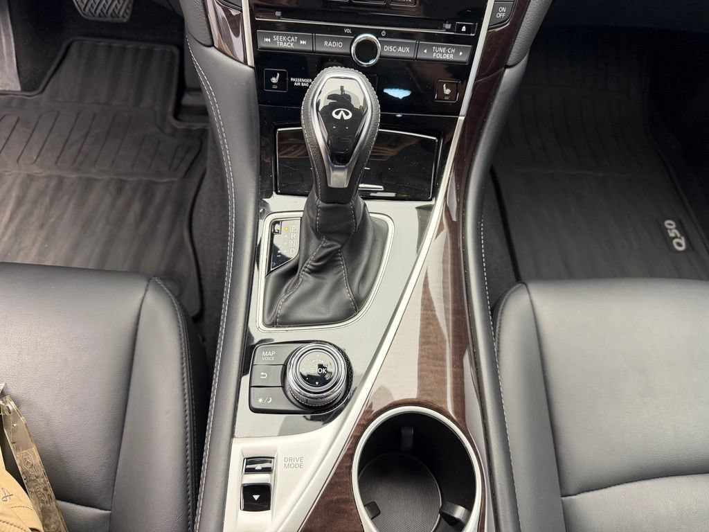 Used 2019 INFINITI Q50 Luxe w/ Essential Package (3.0T Luxe) AWD/4WD image 14