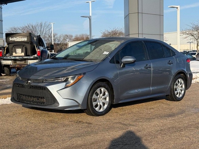 Used 2021 Toyota Corolla LE w/ Carpet Mat Package (TMS) image 7