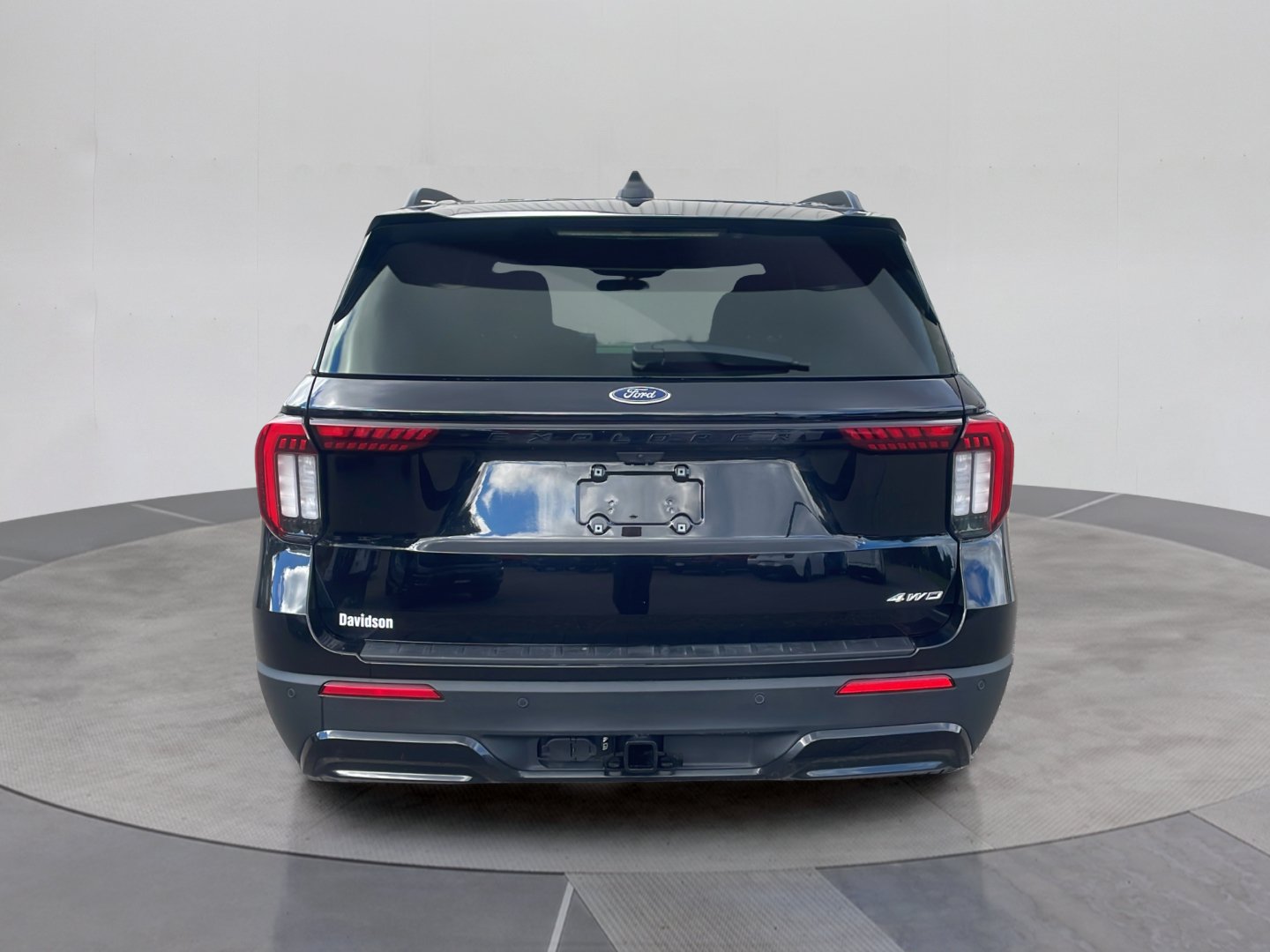 Certified 2025 Ford Explorer ST-Line AWD/4WD image 4