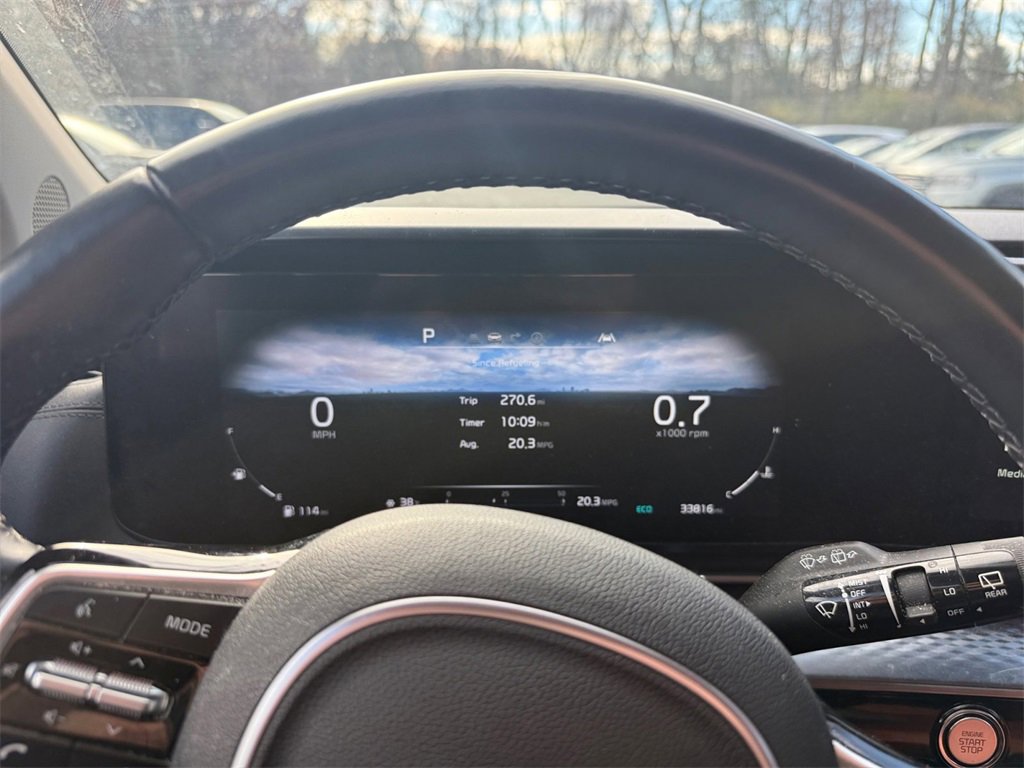 Certified 2023 Kia Carnival SX Prestige image 16