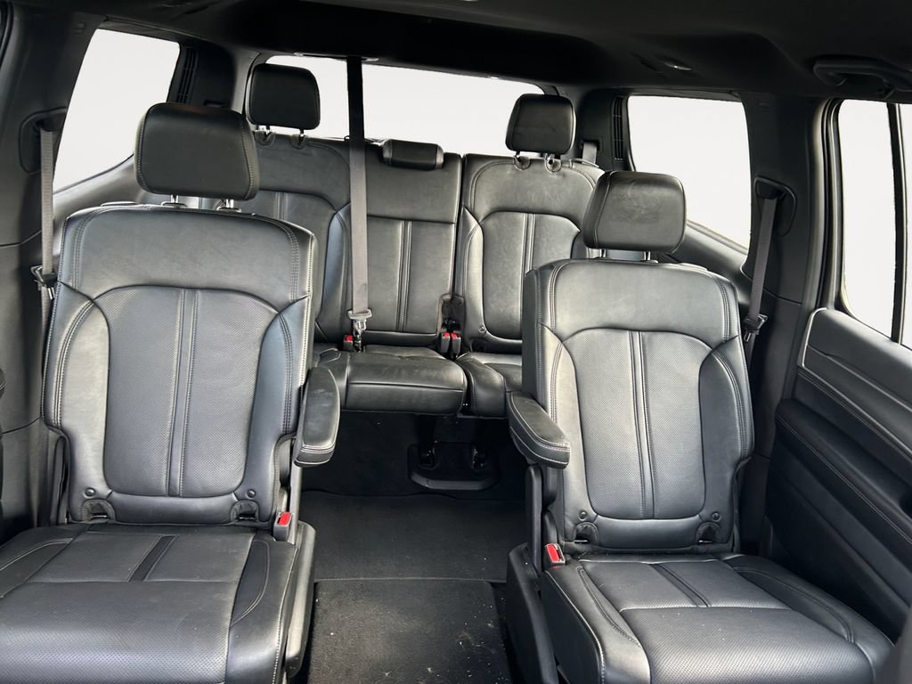 Used 2025 Jeep Wagoneer Series II AWD/4WD image 13
