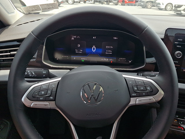 Used 2025 Volkswagen Jetta SE FWD image 19