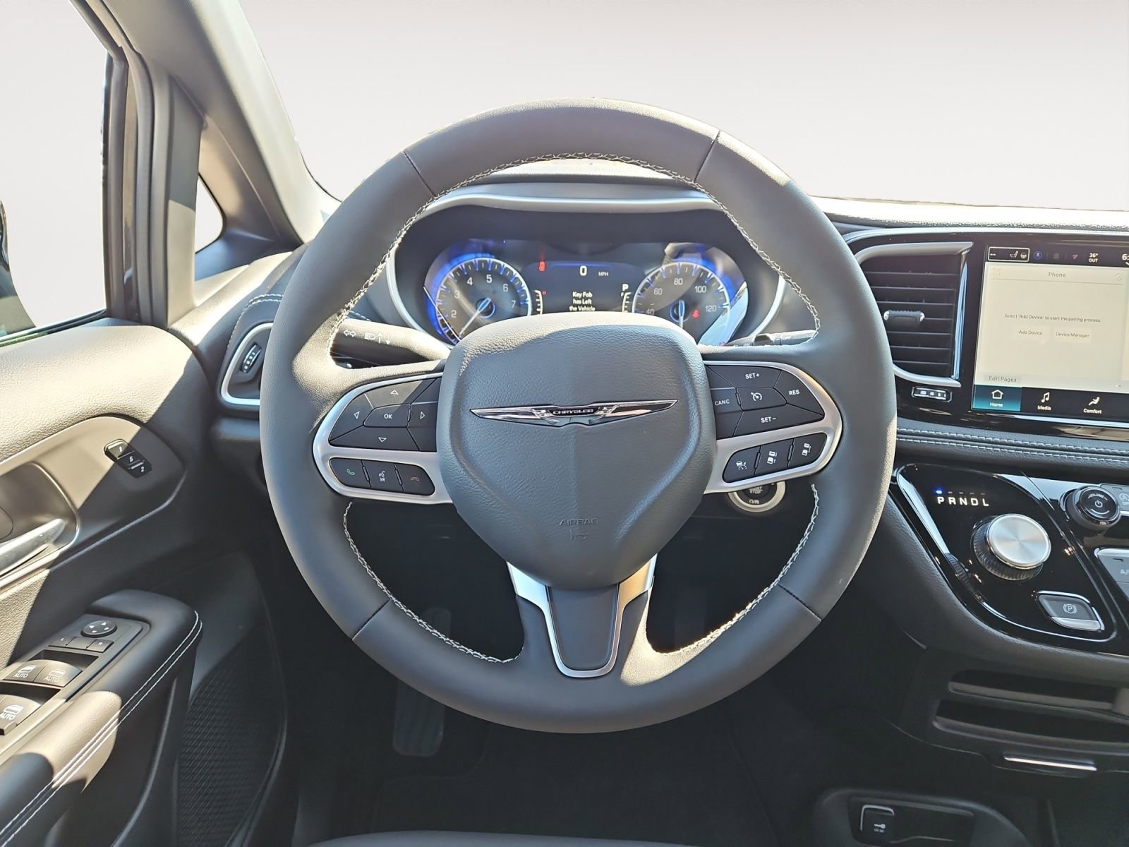 New 2026 Chrysler Pacifica Select image 12