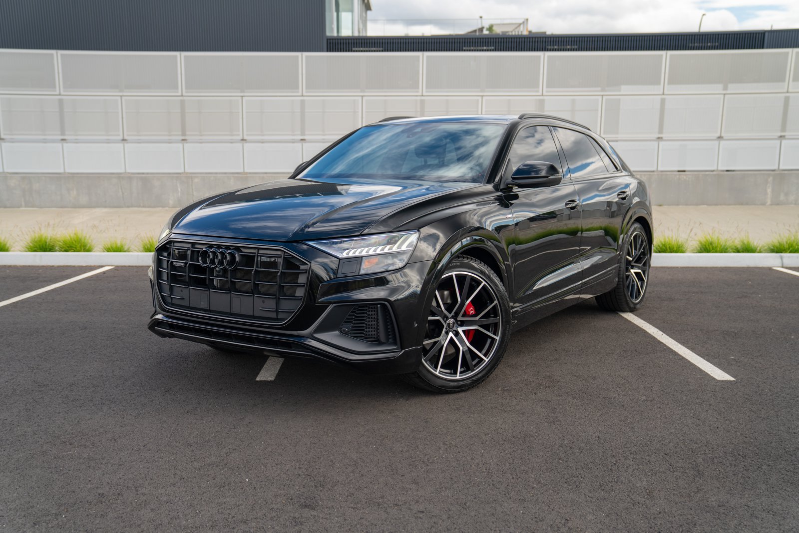 Used 2022 Audi Q8 Prestige AWD/4WD image 1