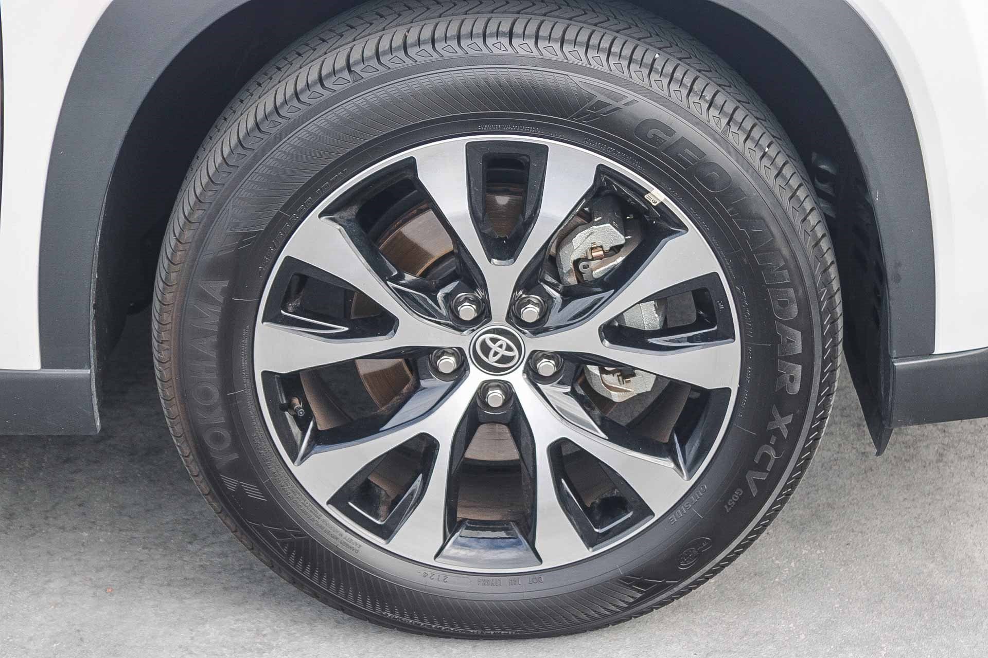 Certified 2025 Toyota Grand Highlander AWD Hybrid image 11