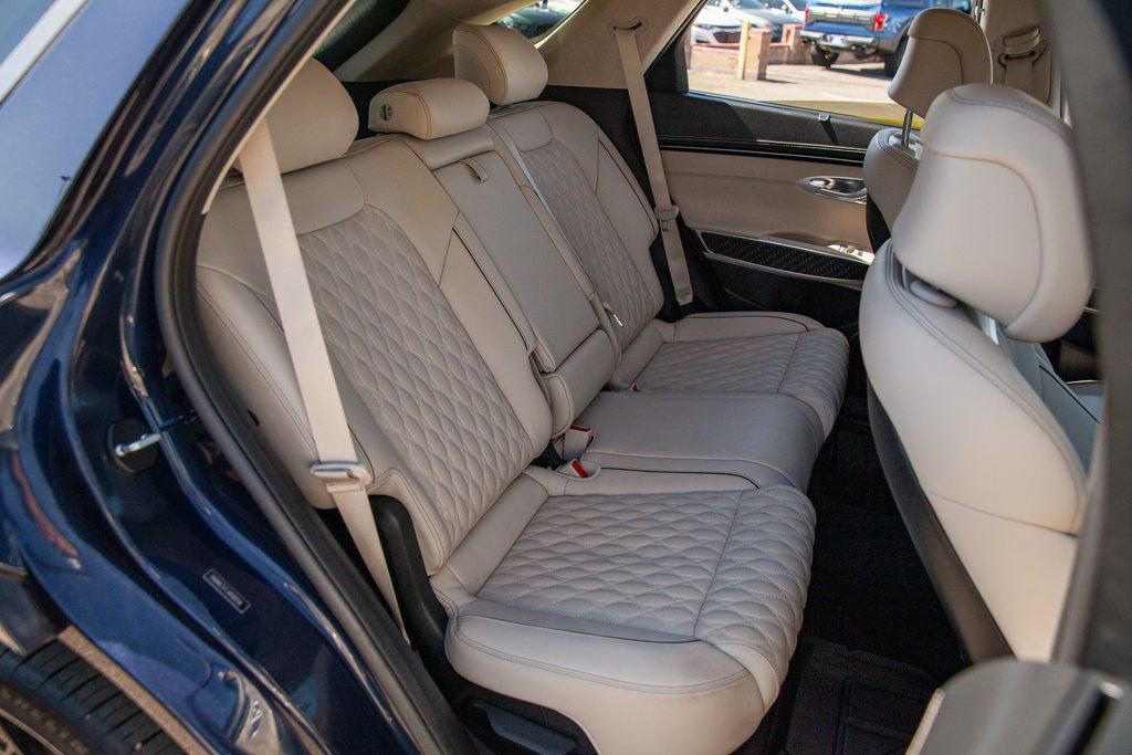 Used 2024 Genesis GV70 3.5T Sport w/ Sport Prestige Package image 11