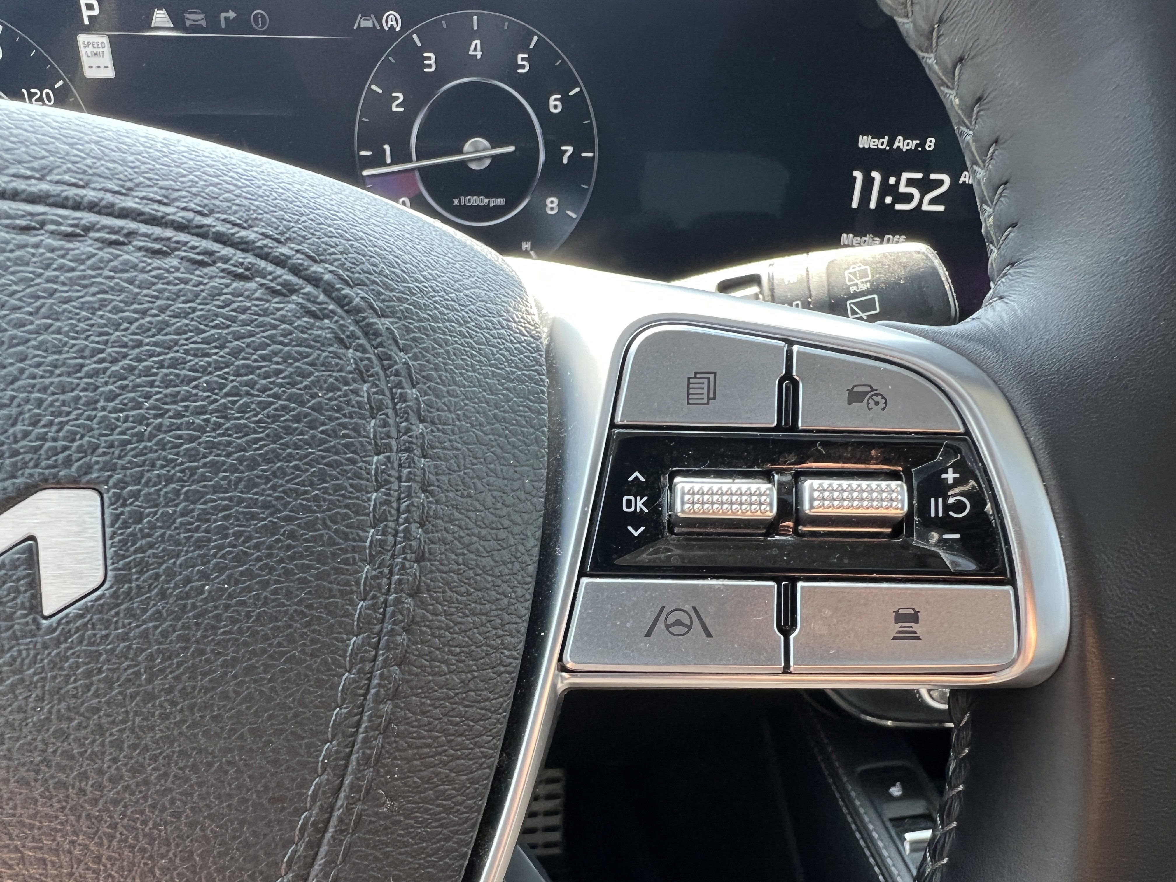 Certified 2024 Kia Telluride SX image 28