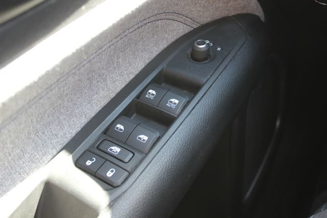 Used 2022 Jeep Compass Latitude w/ Convenience Group image 19