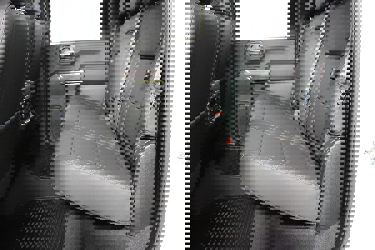 Used 2020 Chevrolet Silverado 2500 LTZ w/ LTZ Plus Package image 33