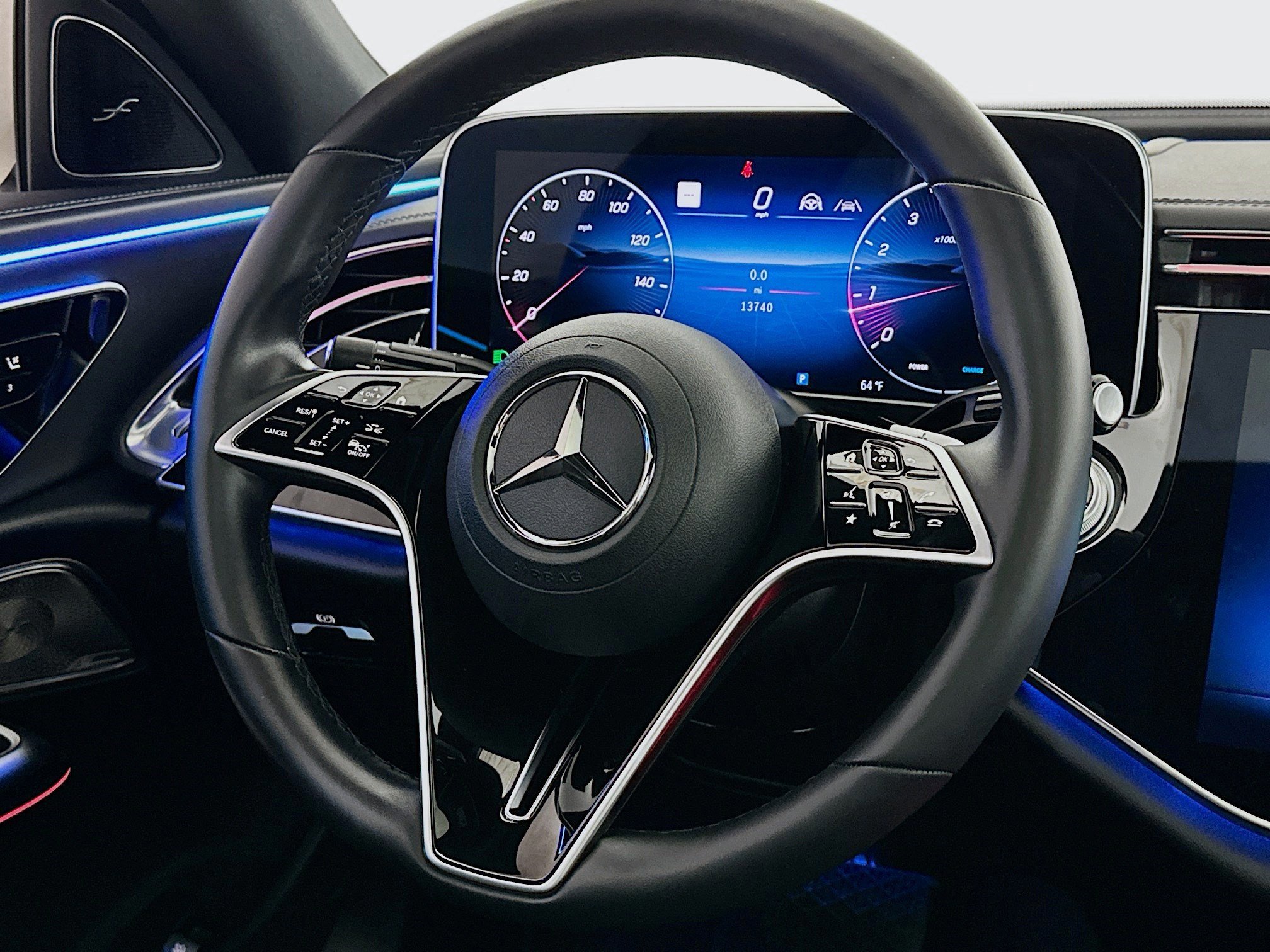 Used 2024 Mercedes-Benz E 350 4MATIC Sedan w/ Airmatic Package image 8