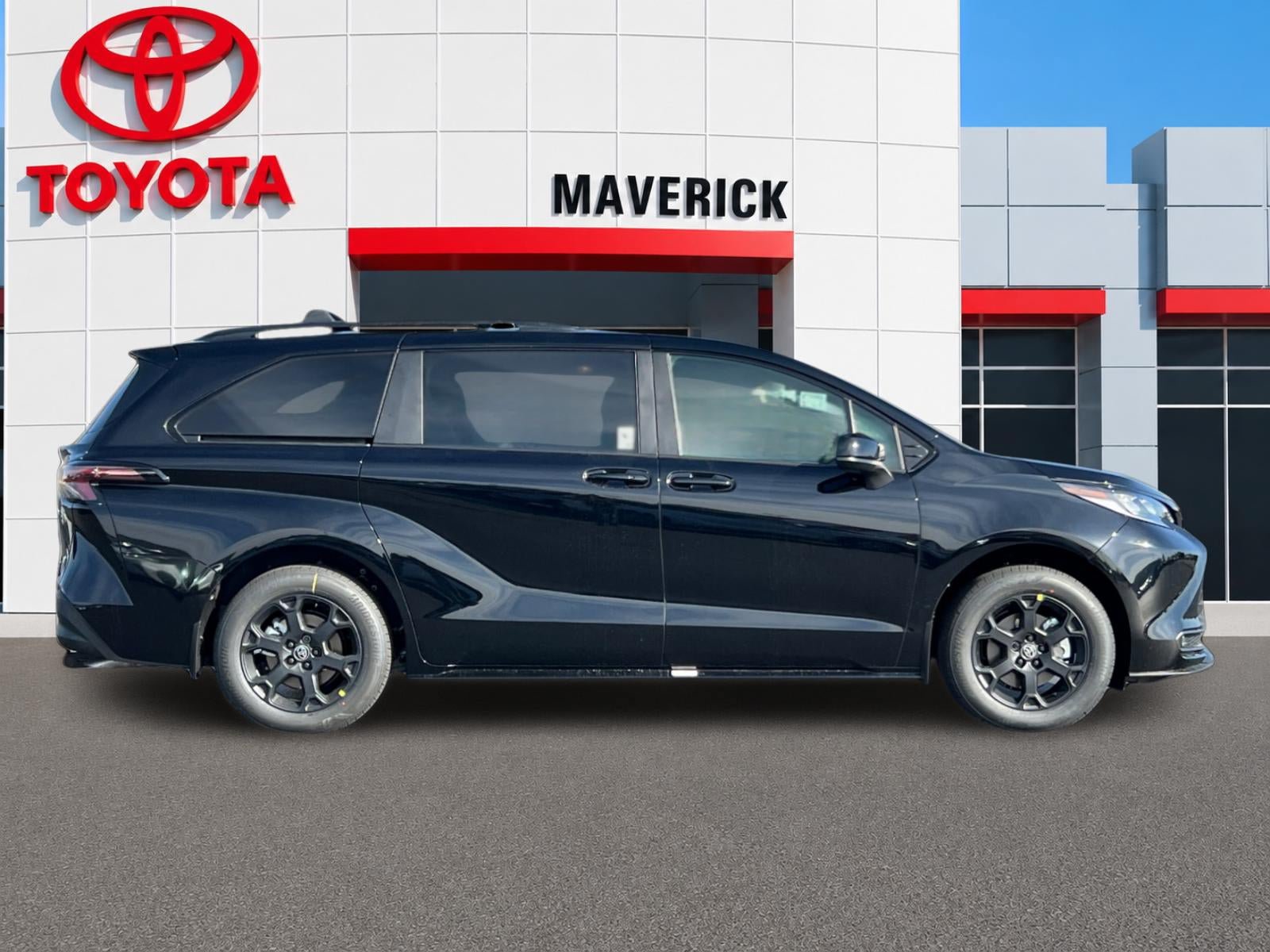 New 2026 Toyota Sienna XLE Woodland Edition AWD/4WD image 6