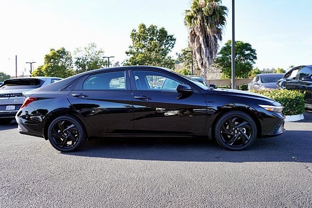 New 2026 Hyundai Elantra Sport FWD image 7