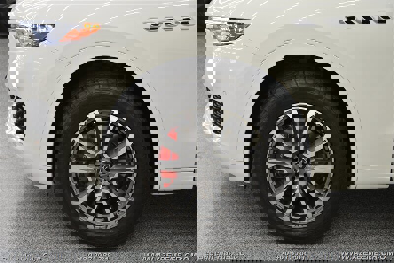 Used 2021 Maserati Levante image 42