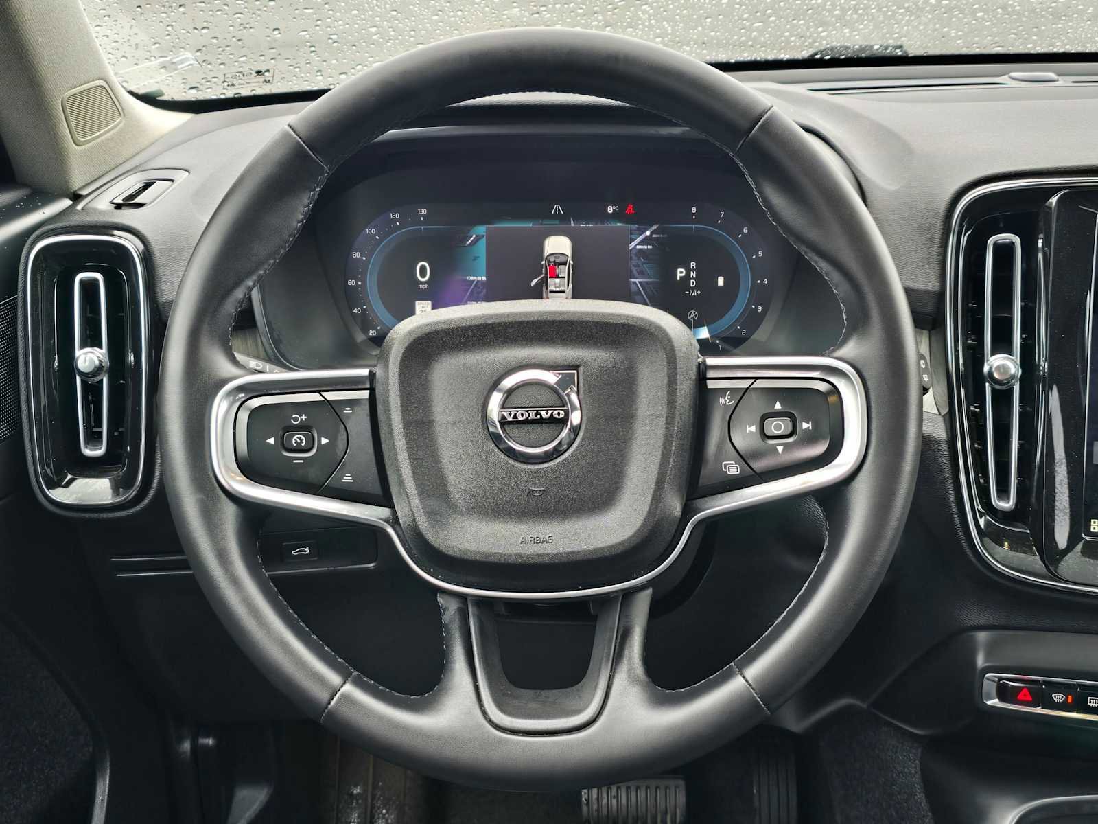 Used 2025 Volvo XC40 B5 Plus AWD/4WD image 19